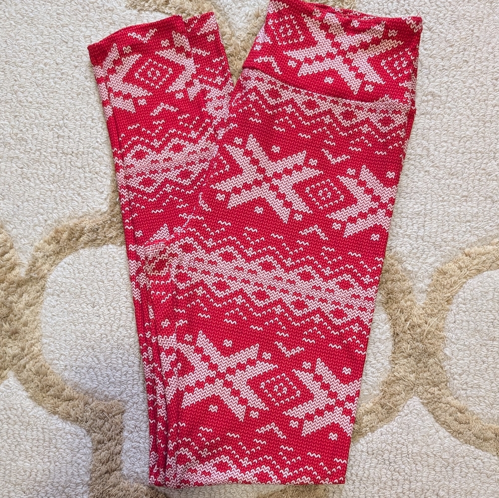 New LuLaRoe Red and White Fair Isle Zigzag Leggings One Size